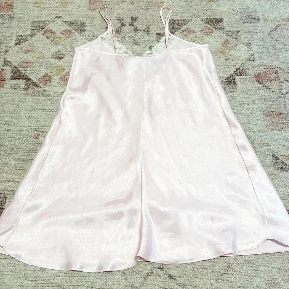 Y2k Pink lace slip dress with embroidery and adjustable straps size medium - Picture 8 of 12